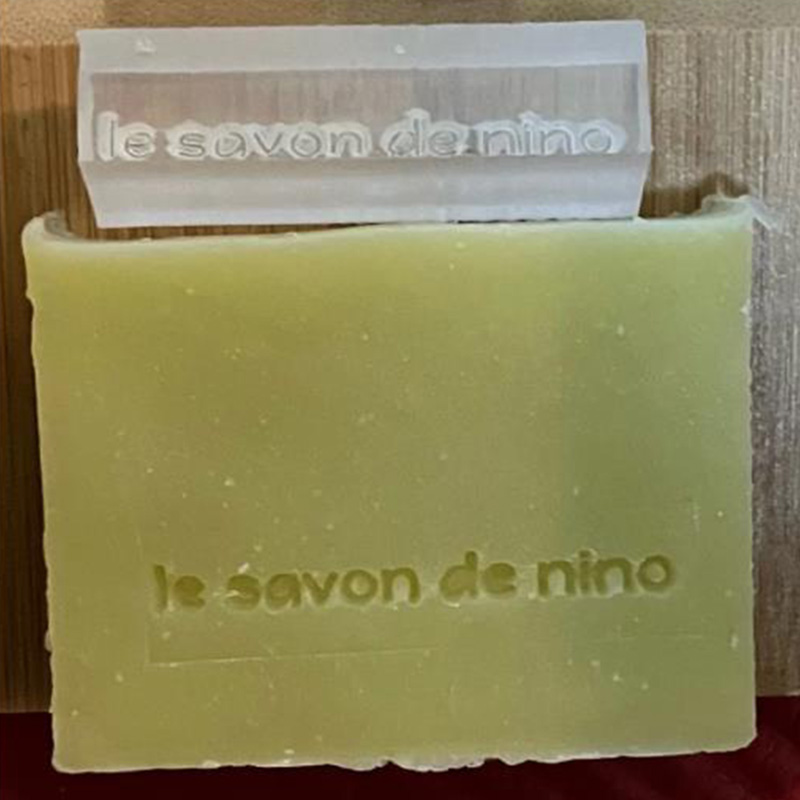 カスタムメイドのソープスタンプ、パーソナライズされたロゴエン - Soap Making Websites のレビューと価格