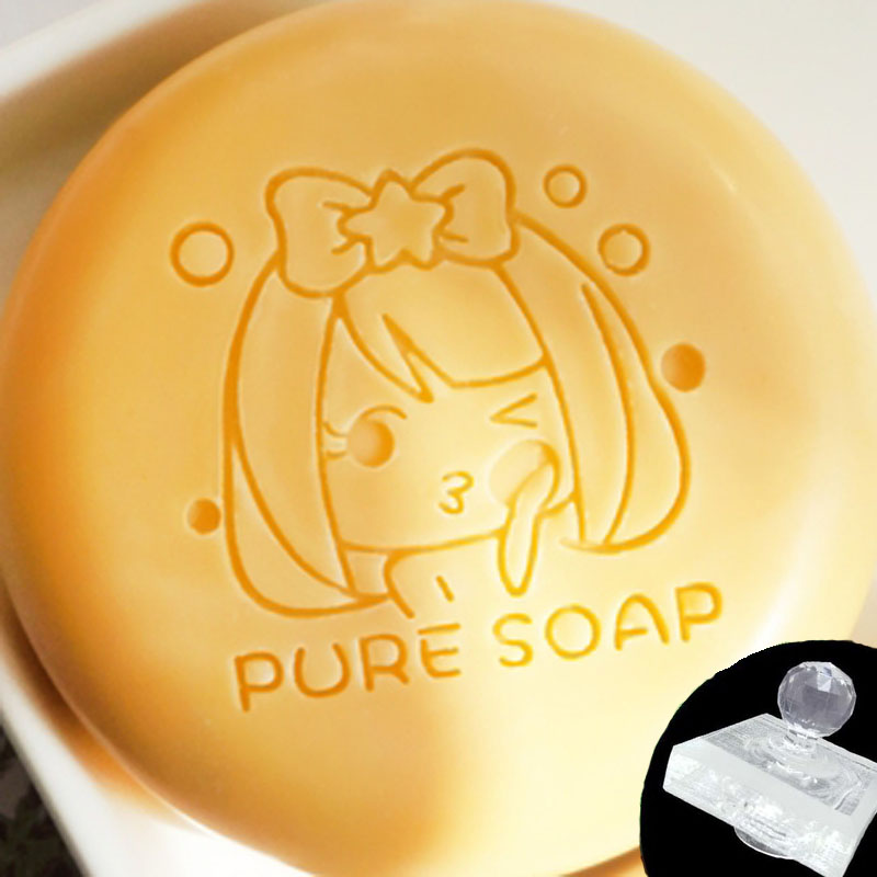 手作りの透明アクリル石鹸スタンプ,かわいい女の子の櫛のパター - Soap Making Websites のレビューと価格