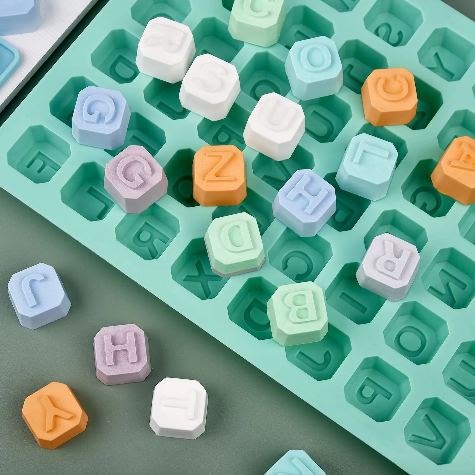 48 文字英語アルファベット文字シリコーン型石鹸型ケーキカッ - Soap Making Molds のレビューと価格